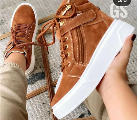 Botas Ateneas